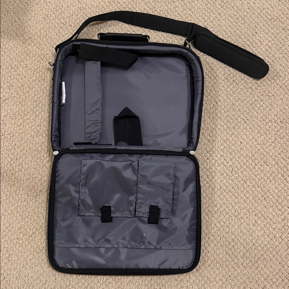 Targus Black Laptop Briefcase with Shoulder Strap